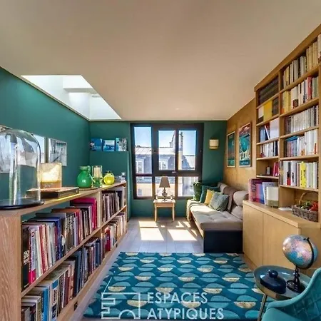 View W/rooftop! * باريس