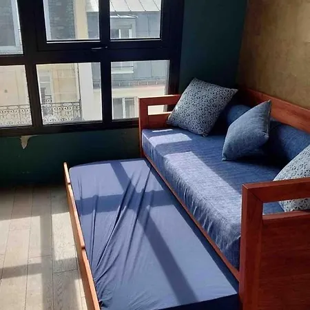 View W/rooftop! باريس